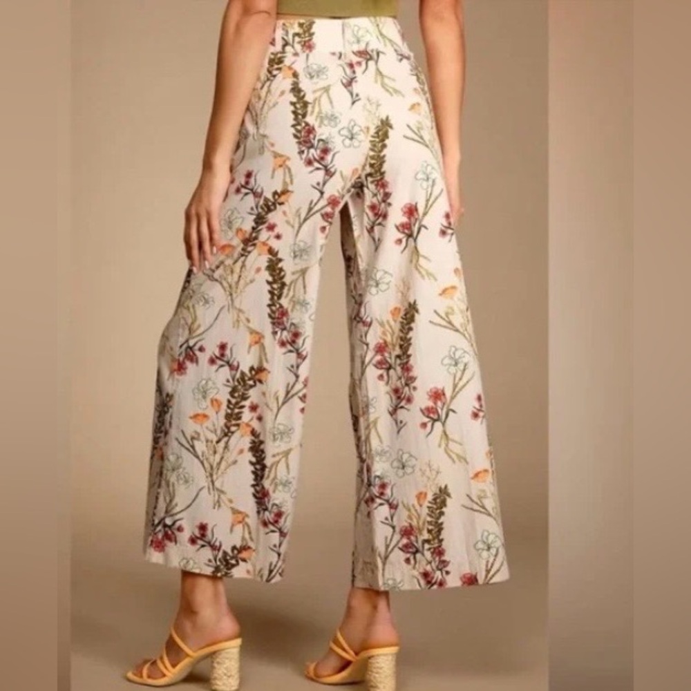 💥PRICE DROP💥 Menorca Taupe Multi Floral Print Wide-Leg Cropped Pants - Picture 2 of 9